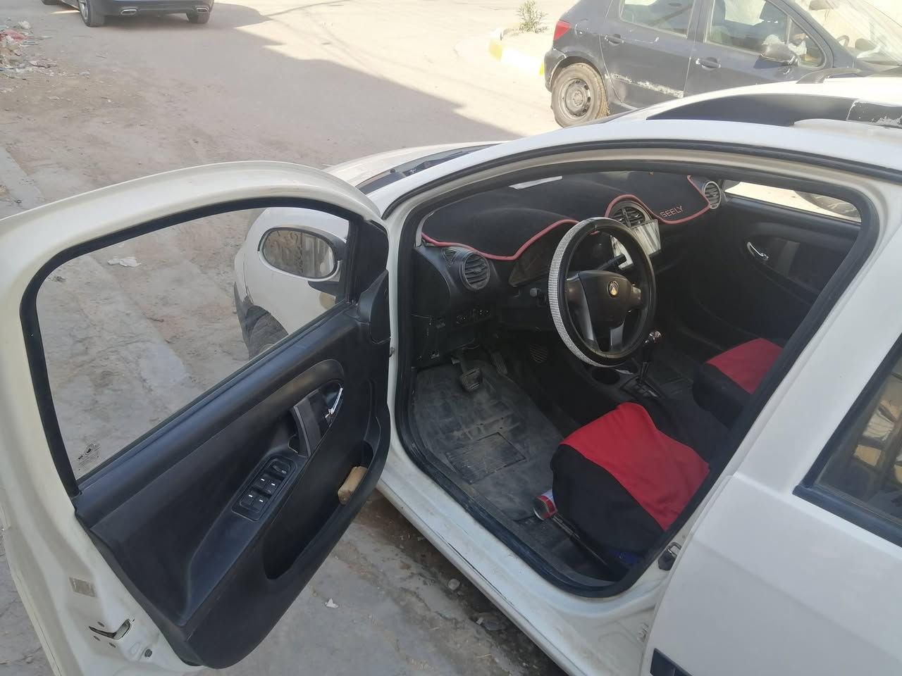 السلام عليكم
جيلي باندا كروز موديل 2013
رقم جديد دولي
كير ومحرك خير من الله . تخم تاير جديد 
سعر 56 ومجال للشراي 
مكانها الزعفرانية 
***********
