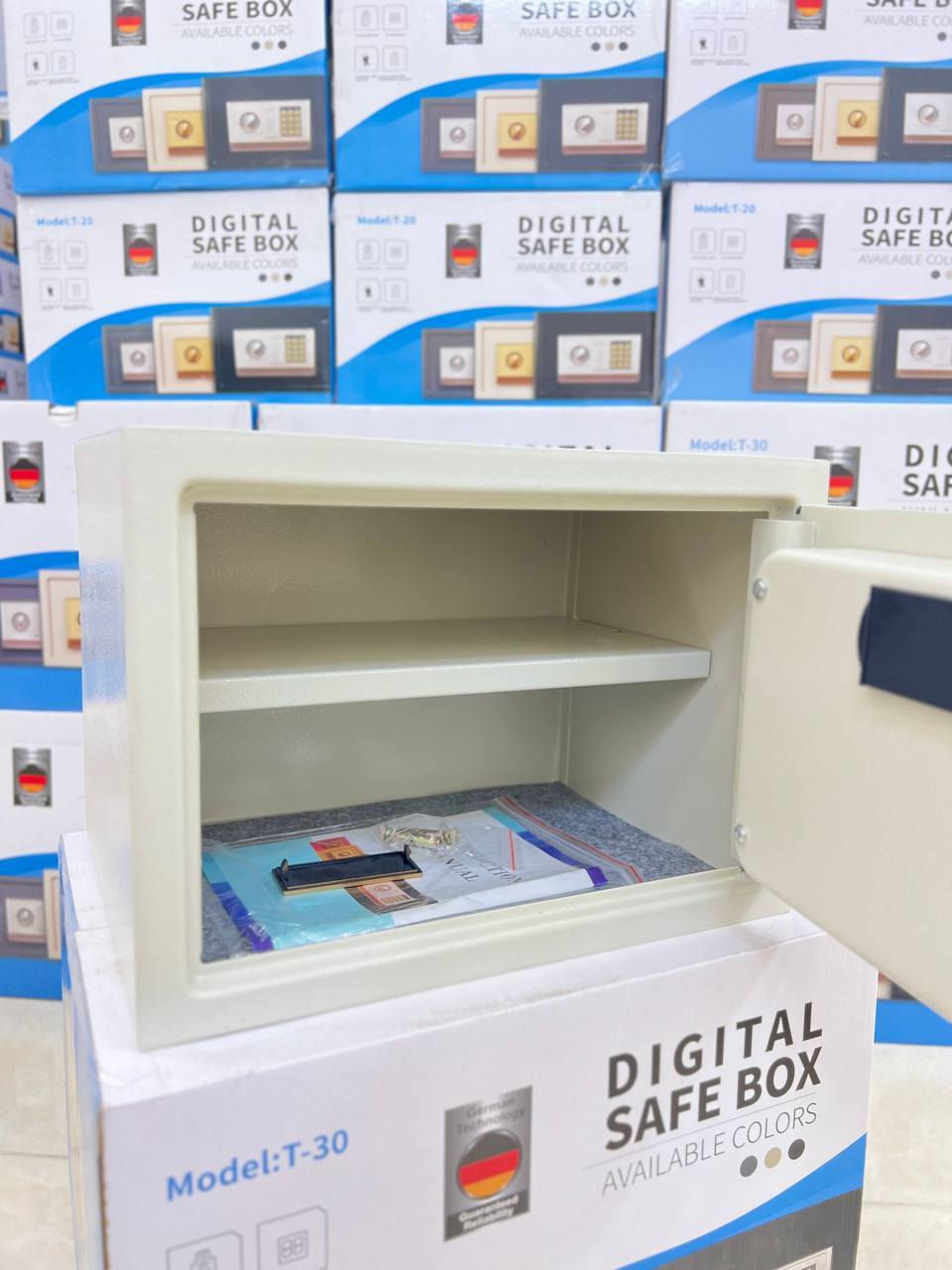 عرض 31سم ارتفاع 20سم عمق 20سم وزن 4ونص 45 الف
توصيل مجاني


**إذا كنت صاحب هذا الإعلان وتريد حذفه لأي سبب، رجاءا أرسل رسالة إلى الدعم الفني**