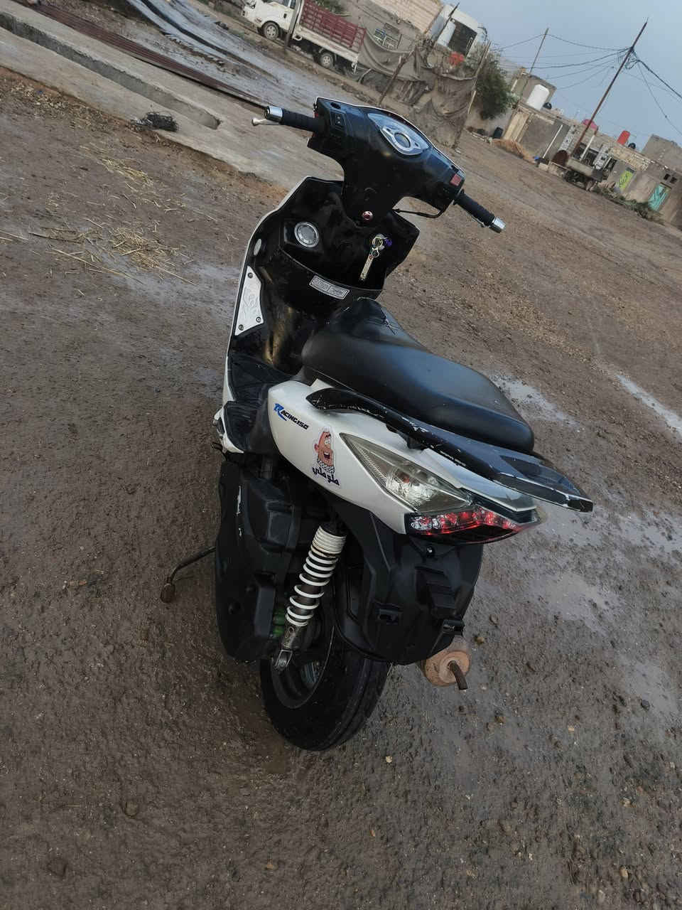 كامكو رايسنك ١٥٠ دراجه حلوه نهضة إذا مو تشلع كاع مرجوع سعر ٦٥٠ بيئة مجال ***********
