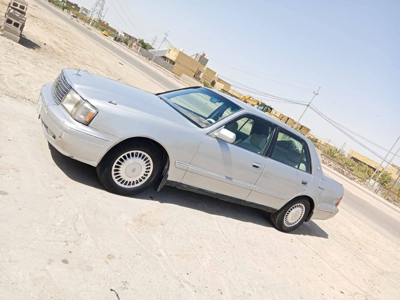 سلام عليكم راس الثور تكم للبيع موديل ٩٨ بسمي سنويه ٣١ تنتهي مكينه كير حداديه كهربائيات كلها شغاله تبريد عاطل ماعرف شبي مكينه ففتي مجول كفاله كص ونقل سياره مصبوغه عام مكاني ناصريه سعر ٦٨ وبيها للطيبين *********** واني خادم
