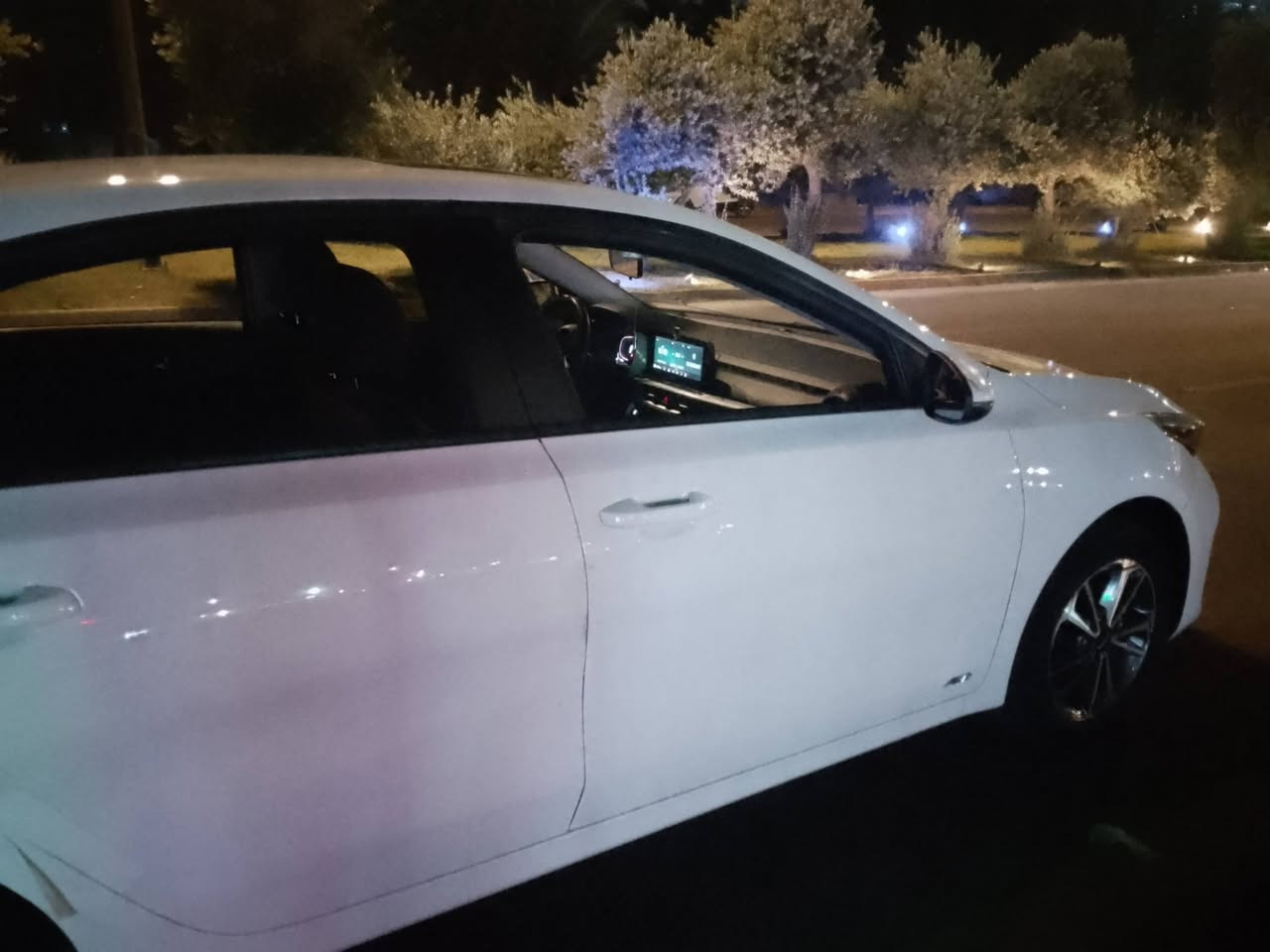 كيا K3موديل 2024سيارة ماشي36 رقم اربيل باسمي تحويل مباشر السيارة حلوة وبلادية السعر المطلوب135 مكان السيارة بغداد تواصل على الوتساب(***********)
