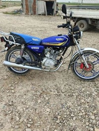 دراجه البيع مديل 2023 اوراق موجوده نضيف  اب 450  07718871713