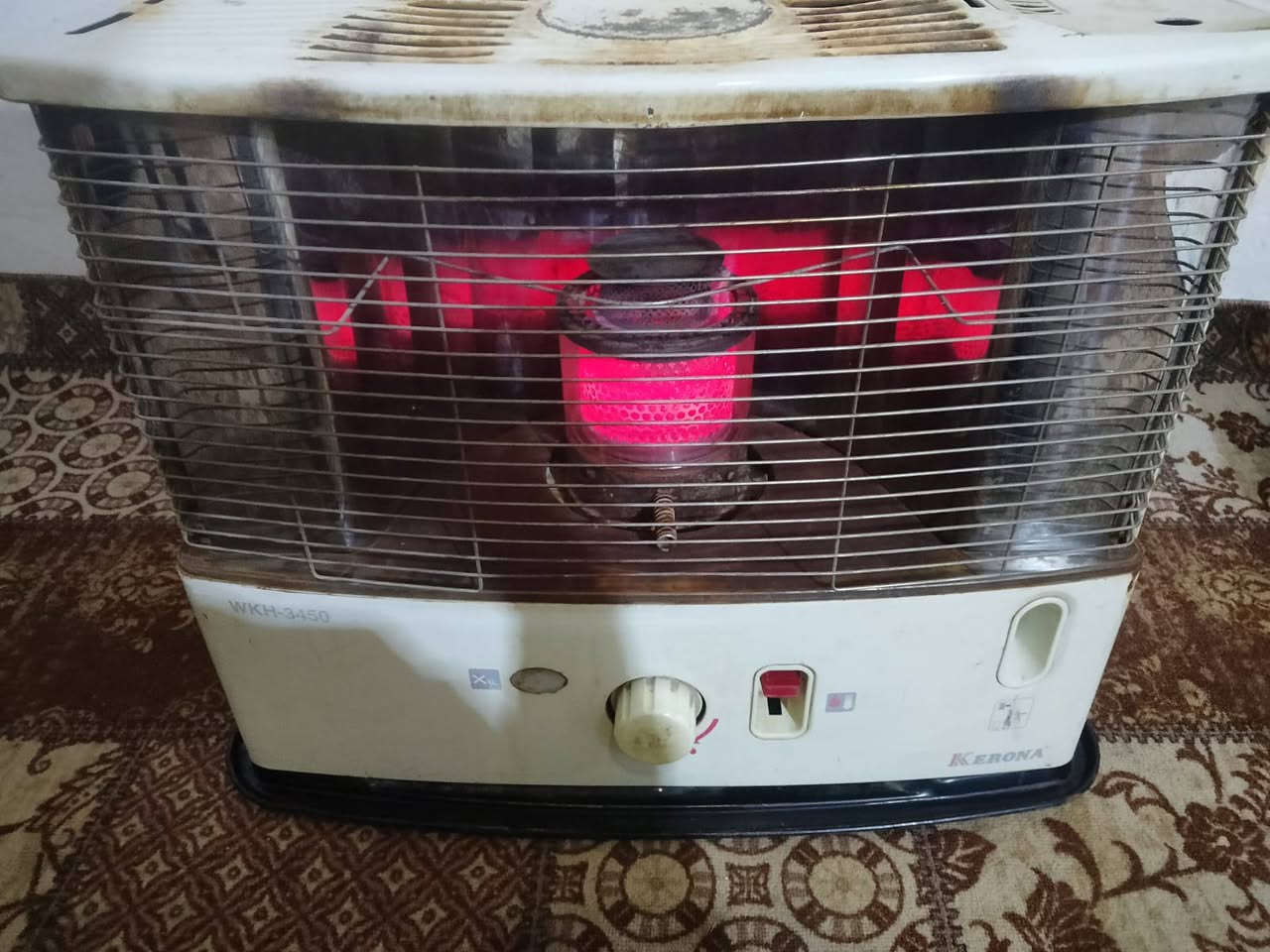 السلام عليكم صوبه شغاله شرط الفحص نضافة فول مكان حله أبي غرق رقمي ***********
