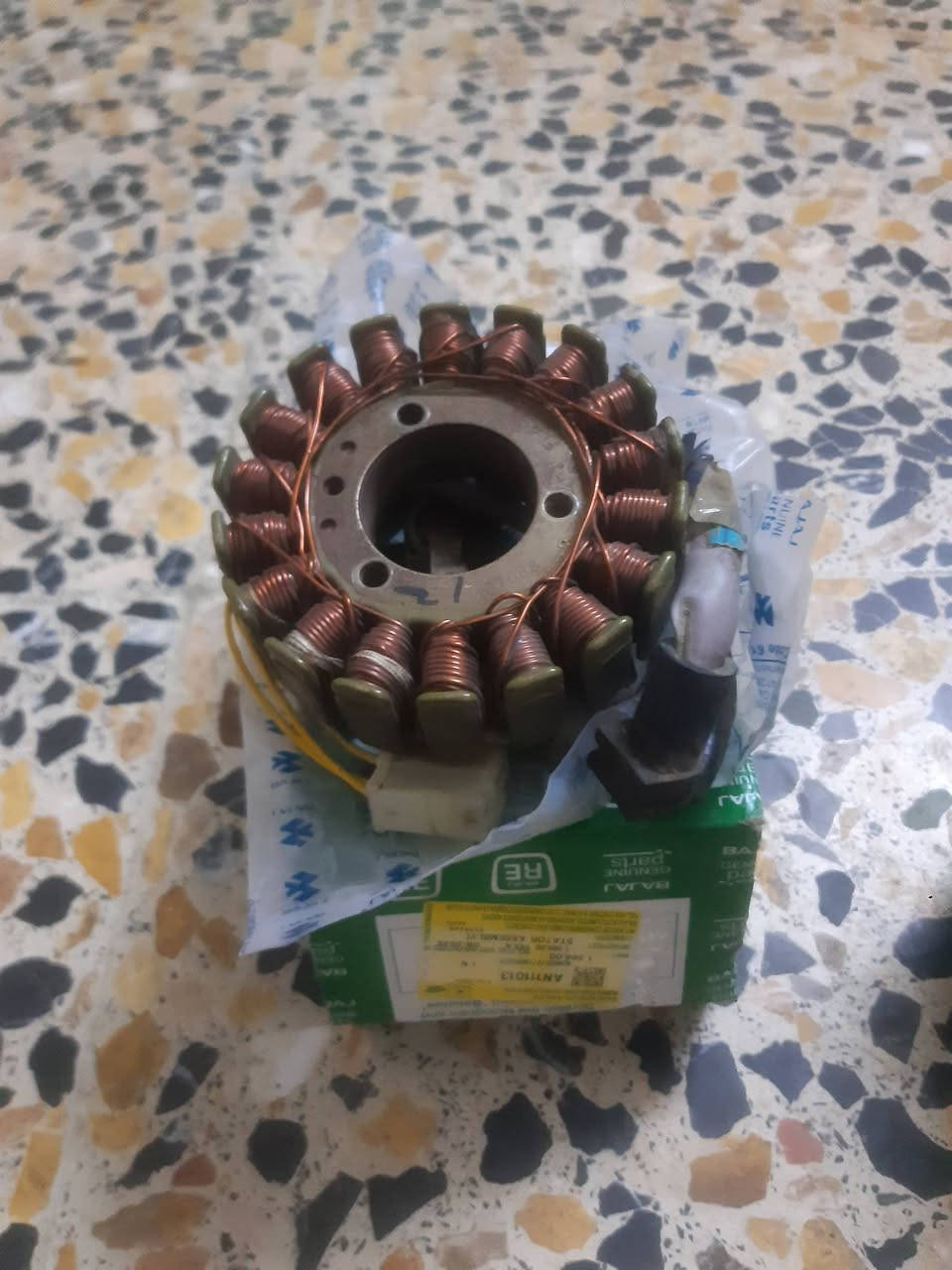 السلام عليكم  غراض للبيع الأصلي اكلج وعينة كتف والملف اويلبم مدينة الصدر ***********بي وتساب
