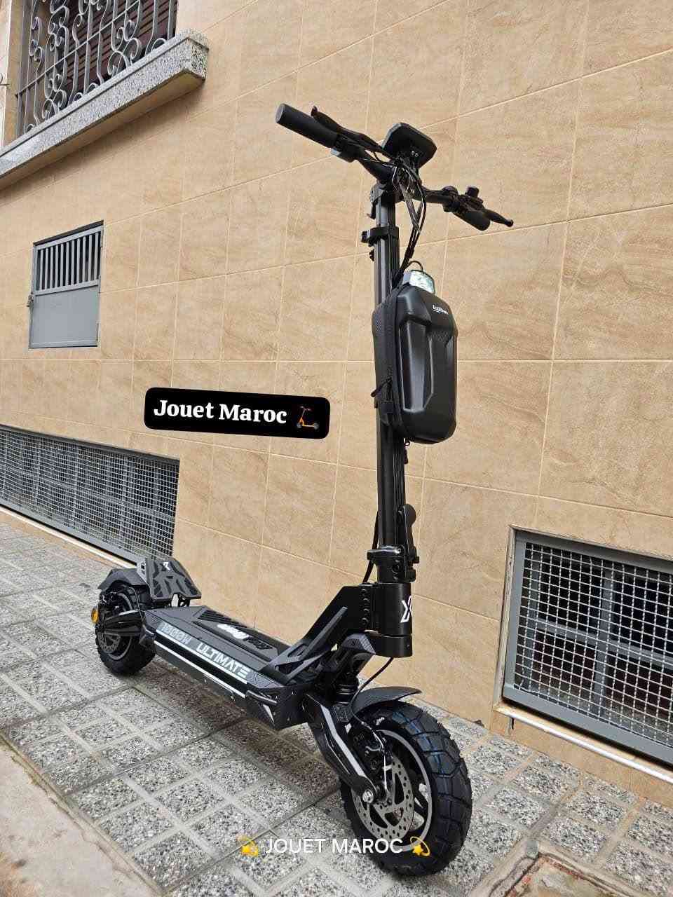 NOUVEAU TANK M41 MONO MOTEUR
🔥عند JOUET MAROC 🚀🛴
📢 عرض حصري بأقل ثمن في المغرب💯
⚡️TROTTINETTE TANK M41 MONO MOTEUR 
✔️ moteur 1000W - 2000W max
✔️ Batterie lithium
✔️ Batterie 48V 16AH
✔️ Charge max 120 kg
✔️ Démarrage par NFC
✔️ Frein: À disque avant et arrière +E-ABS 
✔️ Autonomie 40km min - 55km max
✔️ Vitesse 79km  
✔️ amortisseur avant et arrière 
✔️ écran LCD intelligent 
✔️ Rapport de vitesse 3 vitesse
✔️ Feu stop à LED
✔️ Feu avant à LED
✔️ Résistant à l'eau IP55
✔️ pliable oui
✔️ Matériel Aluminium 
✔️ klaxon 
✔️ Garde-boue avant et arrière
✔️ Clignotants à gauche et à droite
✔️ Indicateur de batterie
✔️Système d'éclairage LED complet 
✔️ pneu: Tubeless 10 pouces Off Road 
✔️ Charge 54V rapide
✔️ Marque internationale 🌏
✅ Qualité & Garantie 💯
📢 عرض مذهل لفترة محدودة فقط سلا, المغرب


**إذا كنت صاحب هذا الإعلان وتريد حذفه لأي سبب، رجاءا أرسل رسالة إلى الدعم الفني**