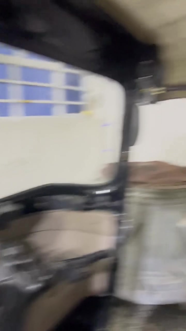 السلام عليكم تكتك موديل ١٨ بس شكل ١٧
اوراق مو رقم بيه حادث كدام عينك شوفه 
وتكتك مكينه شادلها مال ٢٠ كله جديد قبل شهر 
تكتك متروكه صار هواي 
مكاني بغداد جسر ديالى قرب زعفرانيه 
السعر 3و٢٠٠ وبيع مجال الشراي 
رقم ***********
