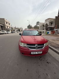 دوج جورني موديل ٢٠١٦  ٤ سلندر مكينة ٢٤٠٠  سيارة مصبوغة ابيعه عام ولونه...