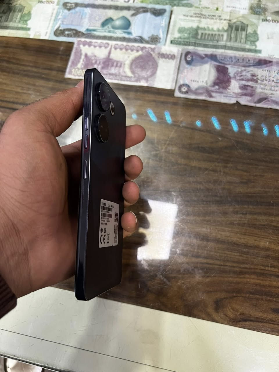 السلام عليكم
موبايل تكنو كامون 20 برو للبيع جهاز حيل نضيف مستخدم قليل 256كيكه كرتونه وياه والشاحنه مالته بعد مامستخدمه وياااا بلكارتون موجوده 

مكان كركوك السعر 180الف وبي مجال لشراي 

***********
