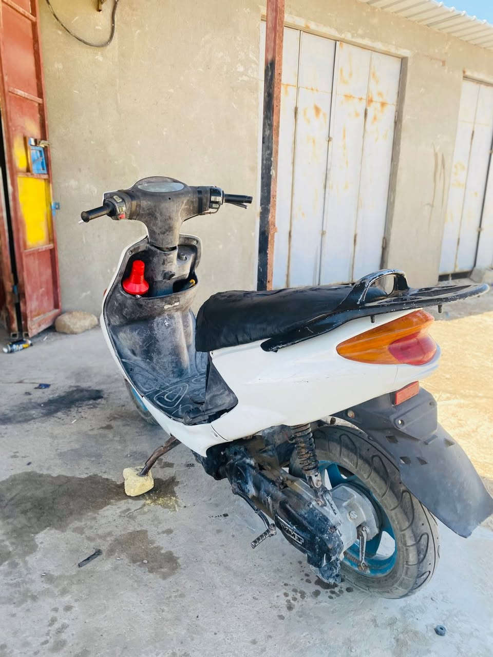 الكزز للبيع مكينته ناعمه وشلعه تخبل  كهربيات كله شغاله نقص باتري فقط سعره 200 وبيها مجال قليل مكاني الكرنه ثغر ***********
