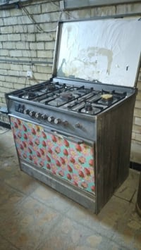 طباخ شغال كلة حتة الفرن شغال السعر ٦٠ الف مكاني الشعب ٠٧٧٣٤١٧٢٧١٢