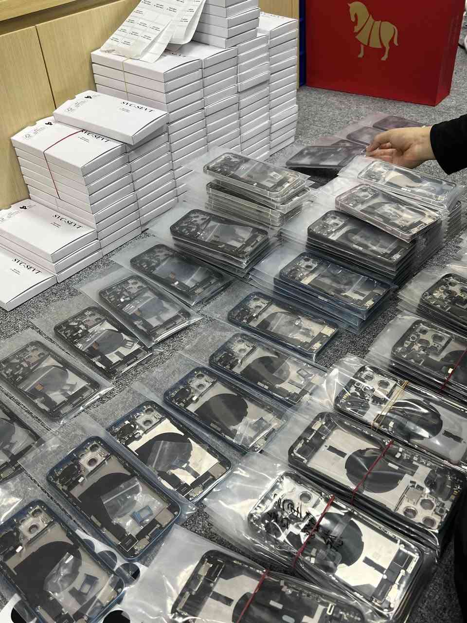 I'm wholesaling iPhone screens - great price and quality. Get in touch if you're interested


**إذا كنت صاحب هذا الإعلان وتريد حذفه لأي سبب، رجاءا أرسل رسالة إلى الدعم الفني**