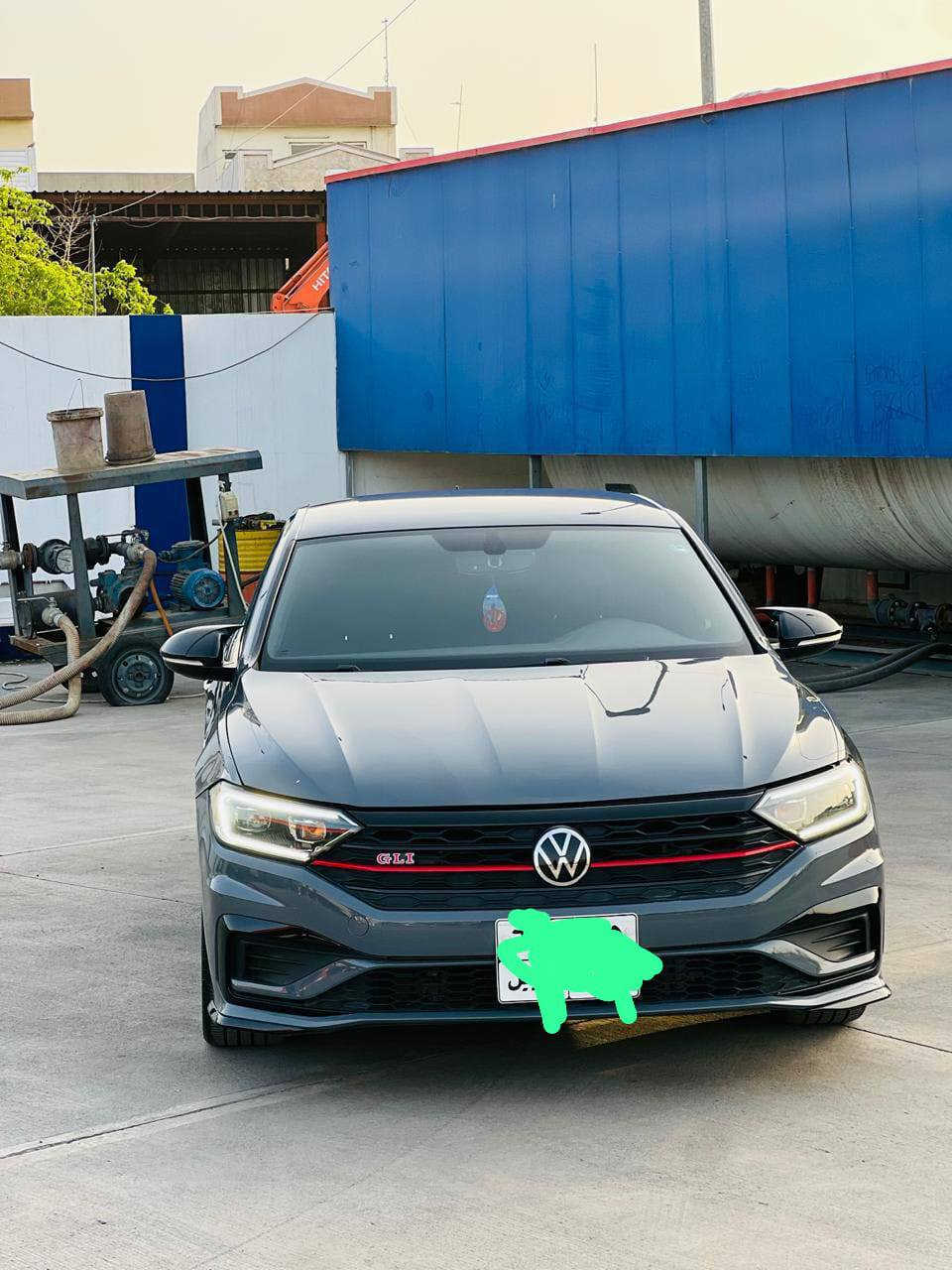 جيتا Gli 2020 اوتوبان
مكينة 20 توربو
شبرين صبغ بالبنيد بدون حادث
دعاميات بشرط بدون صبغ
بدون دواخل بدون ايرباك
ماشيه 72 الف كليو
كير مكينة حجر بشرط
رقم وسنوية وهزه جديدة
 لويات سبورت
تخم تاير وصدر جديد
السعر 185 ورقه وبيها مجال 
*********** أربيل, العراق
