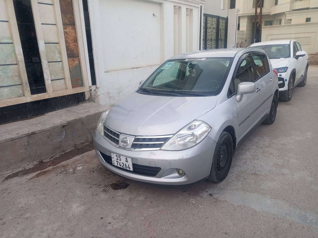 فيرسا 2009 ما بيه صبغ سيارة حيل نضيفه كير ومحرك نضيف ، 73 وبيه مجال
***********
