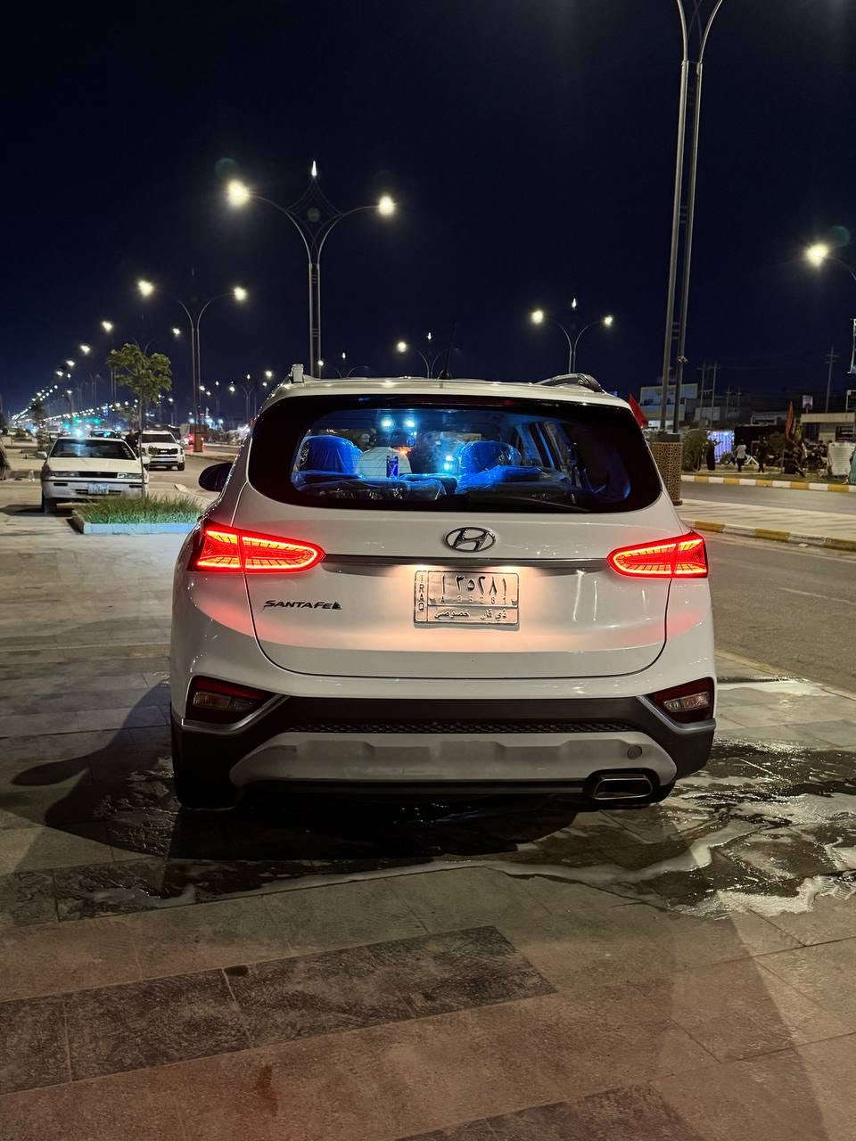 اللهم صلي على محمد وآل محمد.
السلام عليكم سنتافيا موديل ٢٠٢٠ 
ابيض خليجي ٦ سلندر  
 مواصفات 
شاشه 
كامرا 
حساسات 
بصمه 
كفاله عامه اي صبغ ما بيها 
بيها فقط بارد بالباب مال السايق  
رقم ذي قار انكليزي
مكان السياره الناصريه مركز المدينه 
للاستفسار اكثر
*********** 
السعر ٢٣٥
