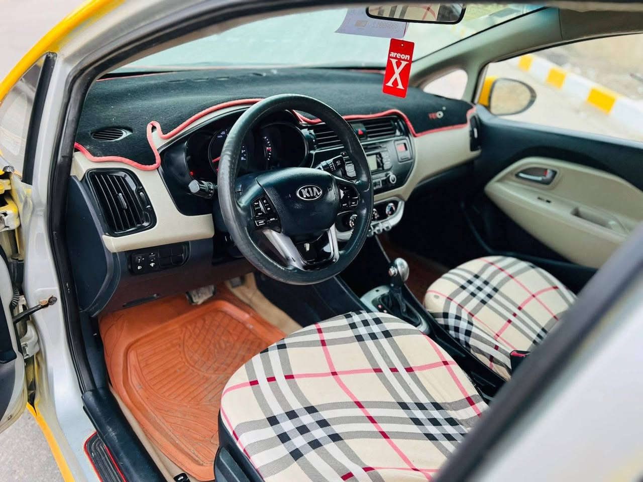 كيه ريو لبيع سياره مال جناي كير مكينه ونضيفه سياره وهاي صورها تحويل ثاني يوم ل استفسار     ***********
