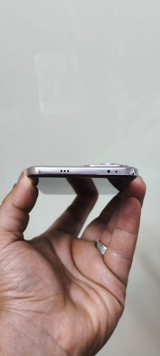 اوبو رينو 12 برو 
ذاكره ٥١٢ - رام ١٦ - نضافة ١٠٠٪ 
مكفول ( بدون ملحقات ) 
سعره ( ٣٧٥ ) الف سعر نهائي 
--------------------------------
عنواني بغداد مدينة الصدر 
***********
