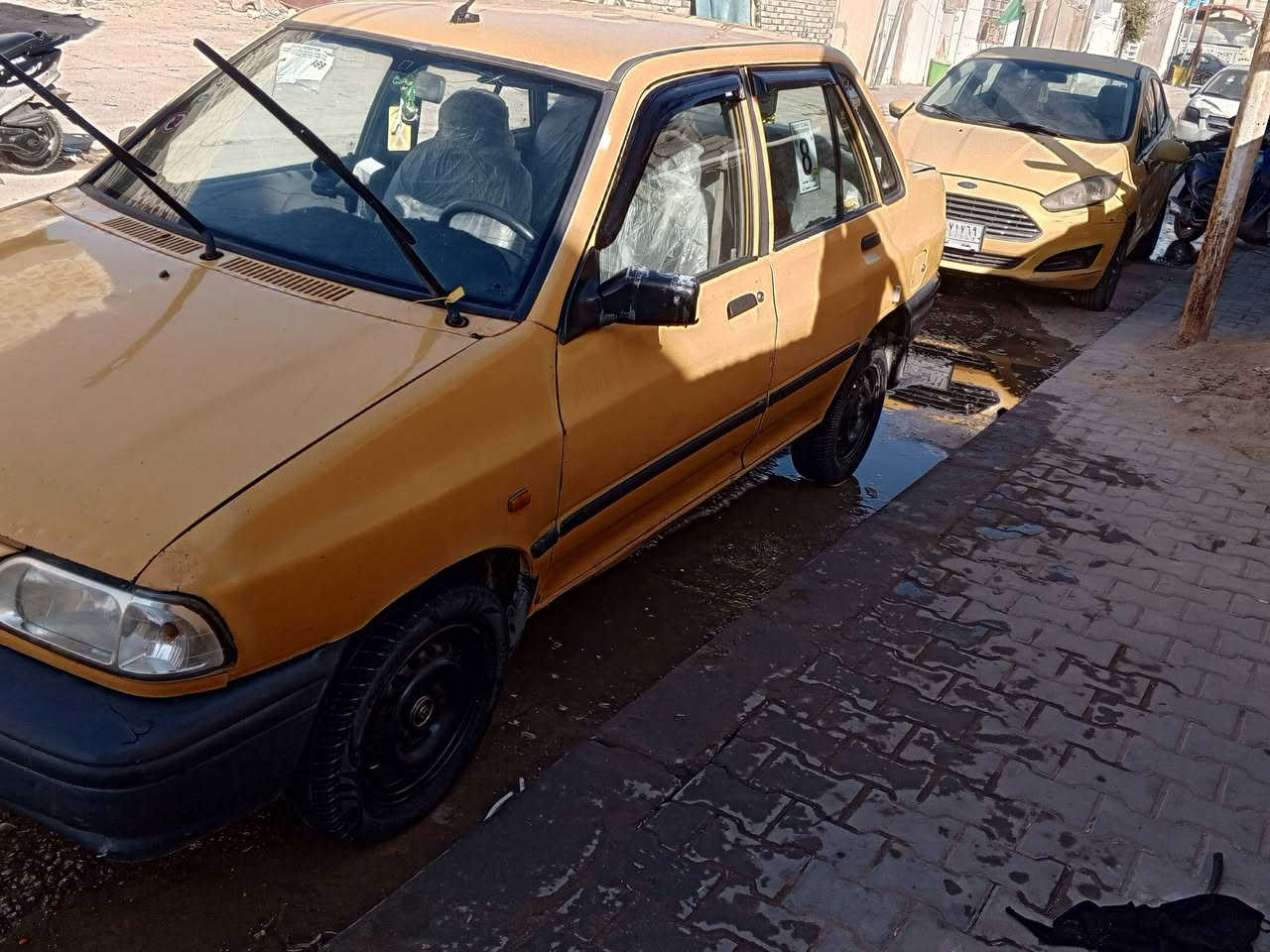 سلام عليكم البيع سايبه مديل 2012  رقم نجف راعيه هم بل نجف يريد مداور سياره حلوه مل شغل السعر 26 وبيه مجال *********** نجف حي ميلاد
