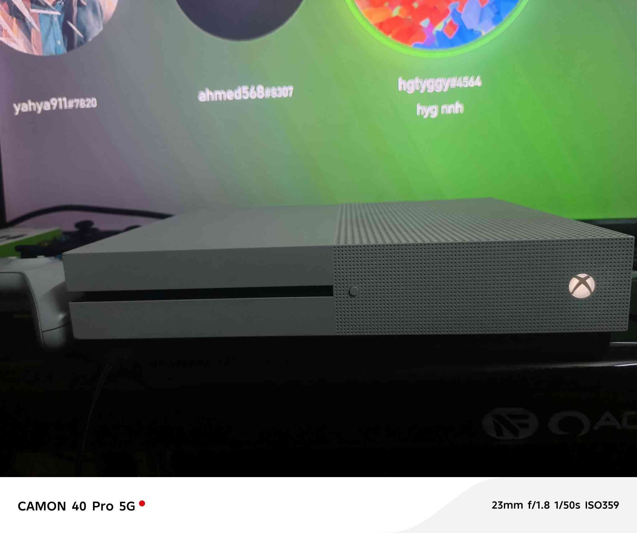 سلام عليكم xbox one  s للبيع
الجهاز 1 تيرا وياه هارد 1 تيرا يعني 2 تيرا
الجهاز لا مفتوح ولا مصلح الجهاز جديد ونضافه 100٪
يجي وياه يدتين شحن اصليات
اكثر الالعاب مفتوحه وبي حساب ردد ردميشن 2 التميت مشتريها 
وGtav online شاحنها 60 دولار يعني فلوس سيارات شركات بنكر لفل 
السعر 250


**إذا كنت صاحب هذا الإعلان وتريد حذفه لأي سبب، رجاءا أرسل رسالة إلى الدعم الفني**