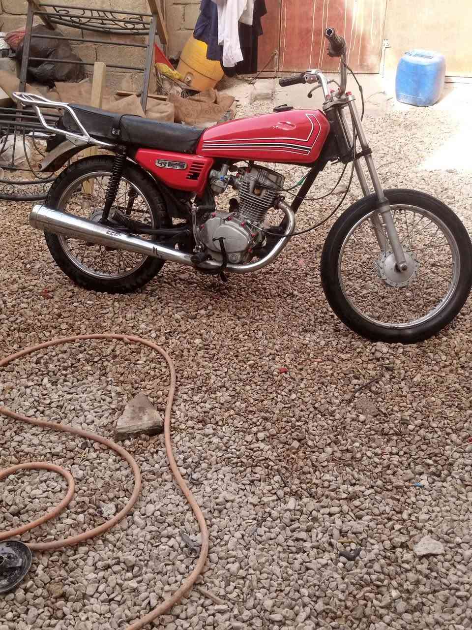 سلام عليكم 
اربعه كير البيع كلك كلك اكفله عن سرقه سعر 180 
لمو شراي لا يجي ويتعبني رجائن وتساب  ورقم رصيد  ***********
