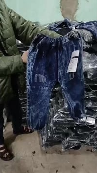 جينز • ملابس أطفال • بكميات