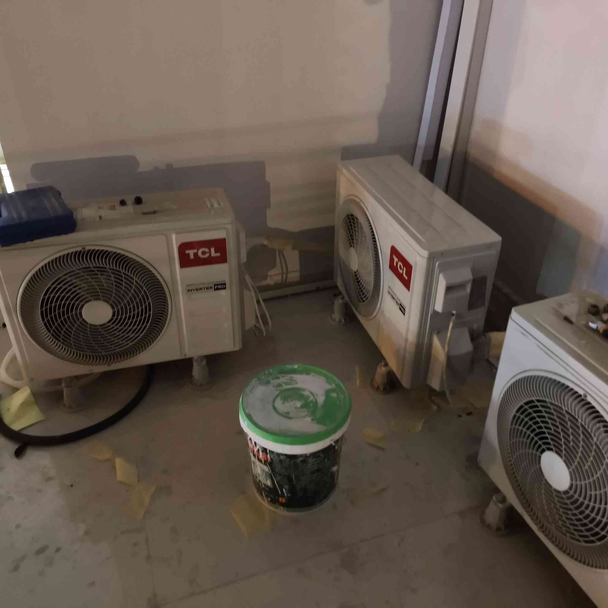 ربي يرزق الجميع ❤
ليوم تنصيب ماركة TCL انفيرتر AI

ورشة البحار لتبريد❄☃️
لصيانة-وتنصيب-وتنضيف-كافة اجهزة التبريد 
***********
***********
*********** نصير البحار نصير البحار
