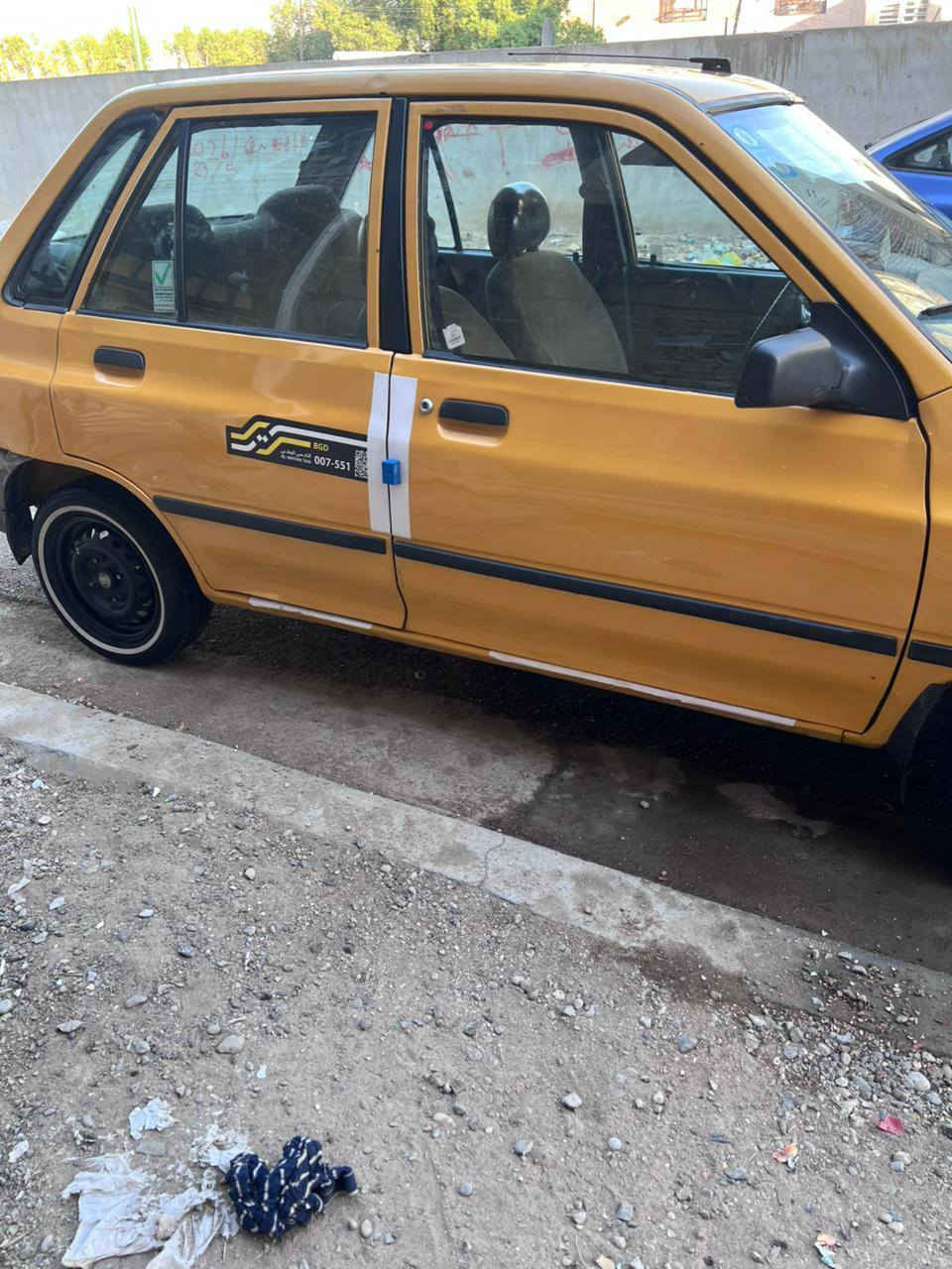 يا الله سايبا للبيع موديل ١٣ سياره كير مكينه صدر خير من الله كشر بيها قطعه صبغ جاملغ خلفي سياره متعوب عليها تخم تاير نضيف خط ابيض داخلها نضيف شواصي ابلاد لا فطر ولا معمر تبريد شغال سياره نضيفه الحمد الله بسمي ماشي بالمعامله باقي بس ع بصمه السعر ٢٩ مكان سياره بغداد الاعظميه هاتف ***********
