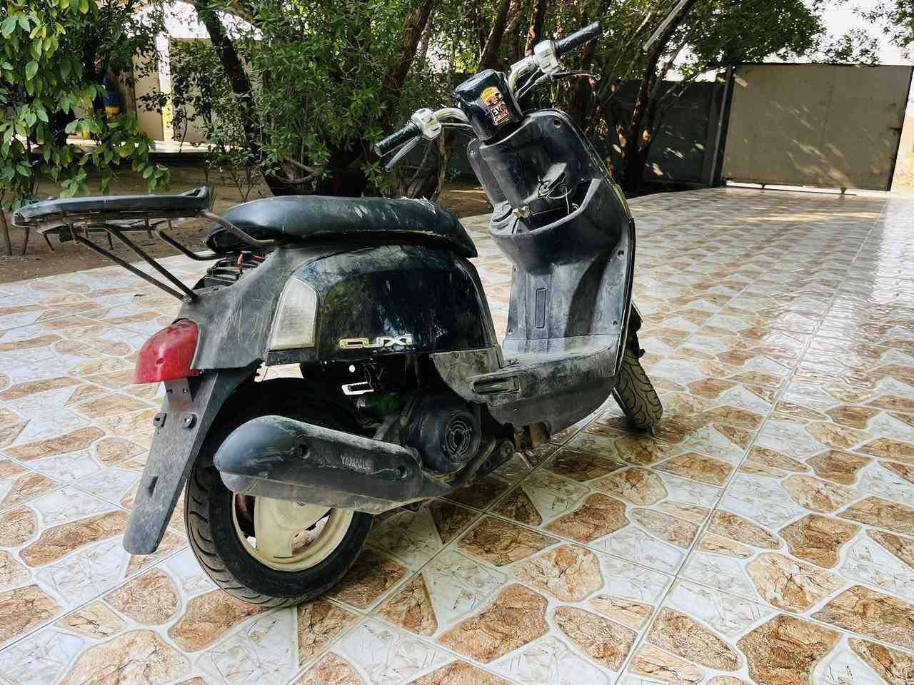 السلام عليكم 
دراجه بوليسي 
موديل 2008
محرك شرط كفاله 
سلف هندر شغالات
كهربائيات شغاله 
تايرات نضاف 
السعر 400 
***********
