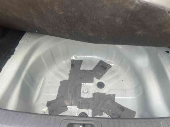 لسلام عليكم كورلا موديل 24 وارد امريكي  حادثهه فقط البنيد وصبغ فقط البنيد والباقي كفاله ماعده الباب الخلف السايق بيه بارد  السيارة فول مواصفات بصمه رادارات جانبيه واماميه وخلفيه وفتحه بل سكف   تحكمات ستيرن  دشبول لونين السياره ماشيه 12 الف   كير محرك صدر كله جديد بدون فتح السعر 155$  تحويل ثاني يوم رقم الهاتف ***********  عنوان بغداد حي الشباب
