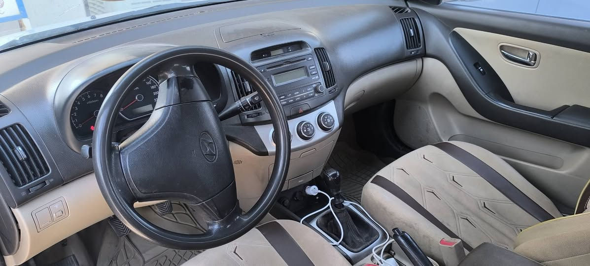 السلام عليكم
هيونداي النترا 2011 رقم دهوك 
سياره بدون صبغ فقط باب الخلفي كارت موضح اخير صوره
ومكان تقليم بدون تبديل بدون فتح 
رقم وسنوية جديد
كير عادي شرط
محرك شرط مامفتوح 
تبريد وتدفئة شرط
طخم تأيرات
الرقم ***********
       ***********
السعر 113
