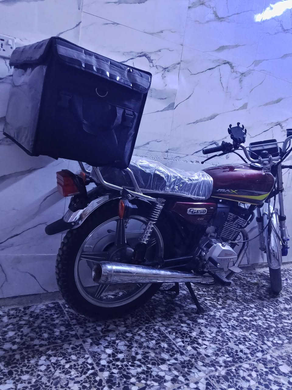 سلام عليكم ايراني 5كير مكفوله برغي مامفتوح بيهة نكره سلف كهربائياتهة كلهة شغاله موديل 2022للبيع 500مكاني شعب خلف جامع شروفي ***********
