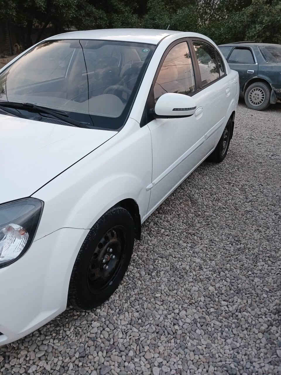 ريو موديل ١١
فول نضافه
سنويه باسمي
السعر ٩١
سياره مناقصها شي
سياره بيها جاملغ مشخوط ومصبوغ فقط سياره خليجي كفاله عامه عدئ جاملغ
***********
