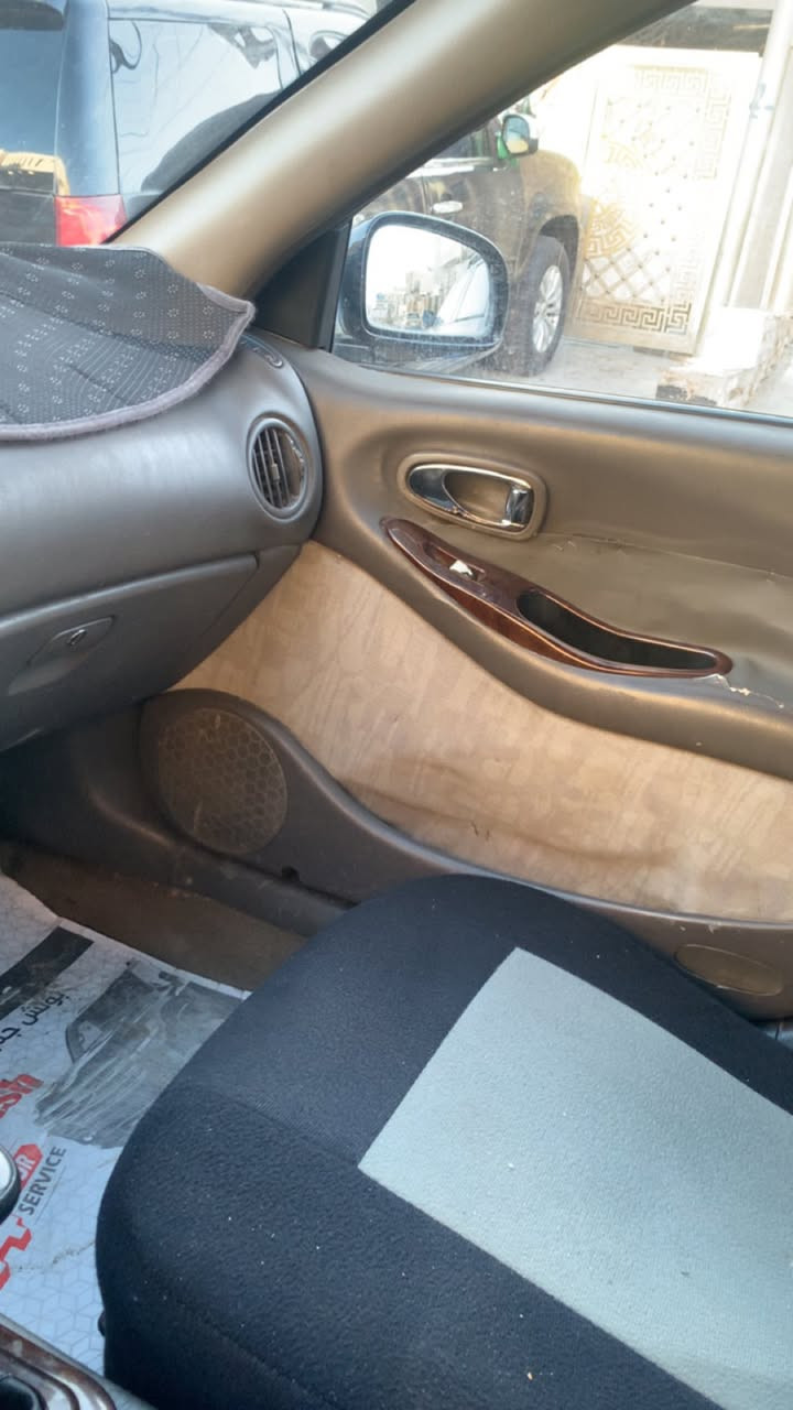 السلام عليكم 
لكنزة للبيع مديل99 كير عادي رقم انكليزب ب اسمي السنوية لل30السيارة متعوب عليهة حيل 
صبغ عام للجمالية فقط تبريد ثلج تدفئة شغالة 
المكان بغداد الحسينية السعر35. وبيهة مجال
هـ***********
