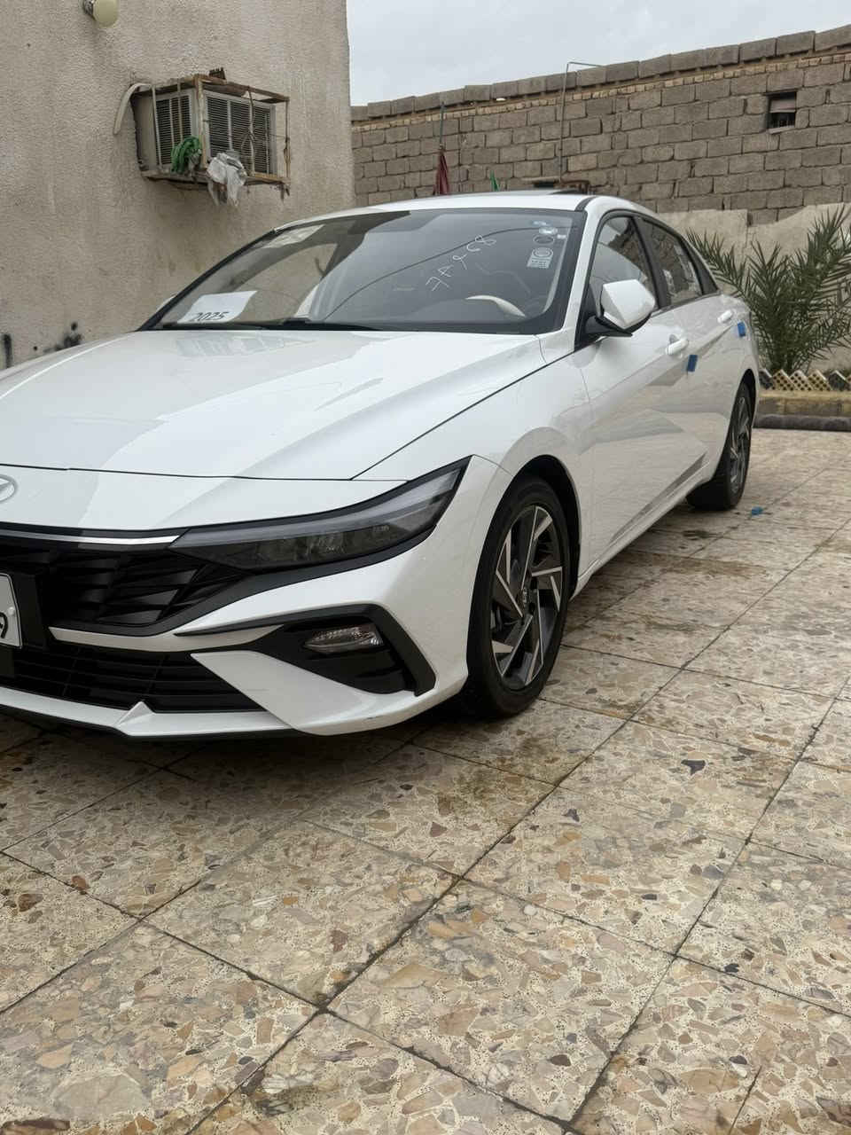 السلام عليكم
النترا خليجي تجميع صيني 

موديل 2025 كفاله عامه بيها صبغ شبر بالدوسه بس 

ولسياره كفاله عااامه ماشية 13 الف رقم اربيل تحويل وكاله 

لسياره فول مواصفات 

السعر 153 بيها مجال بسيط

العنوان البصرة 

رقمي ***********
