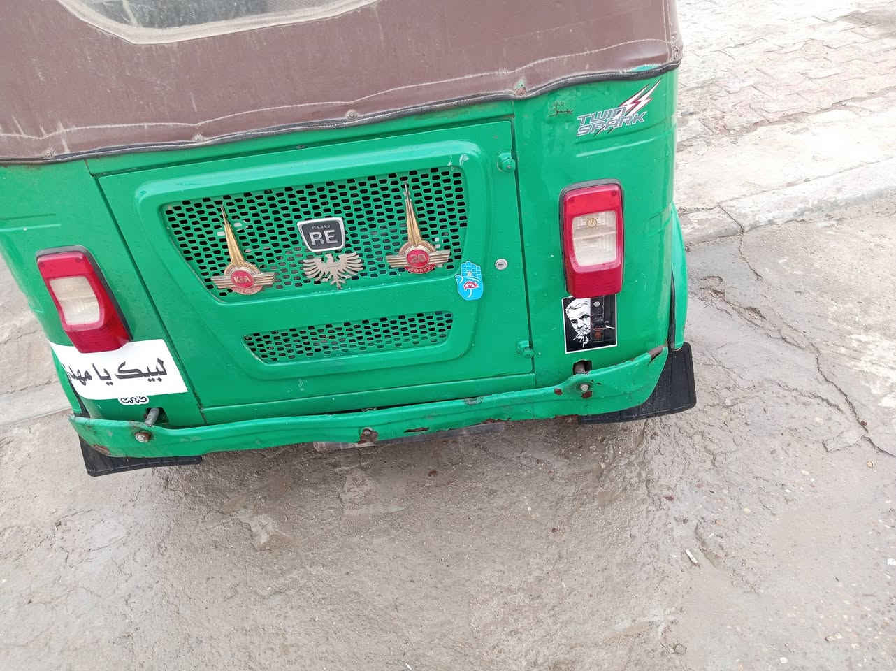 تيك تيك موديل 21 تكتك نظيفه وجديده بالباكير بس مجففته تثبيت شركه ***********
