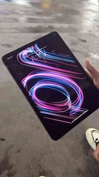 ايباد ايرفور ذاكرة ٦٤ مامصلح ولا مبدل بي شي مكفول فقط بي بصمتين علشاشة...