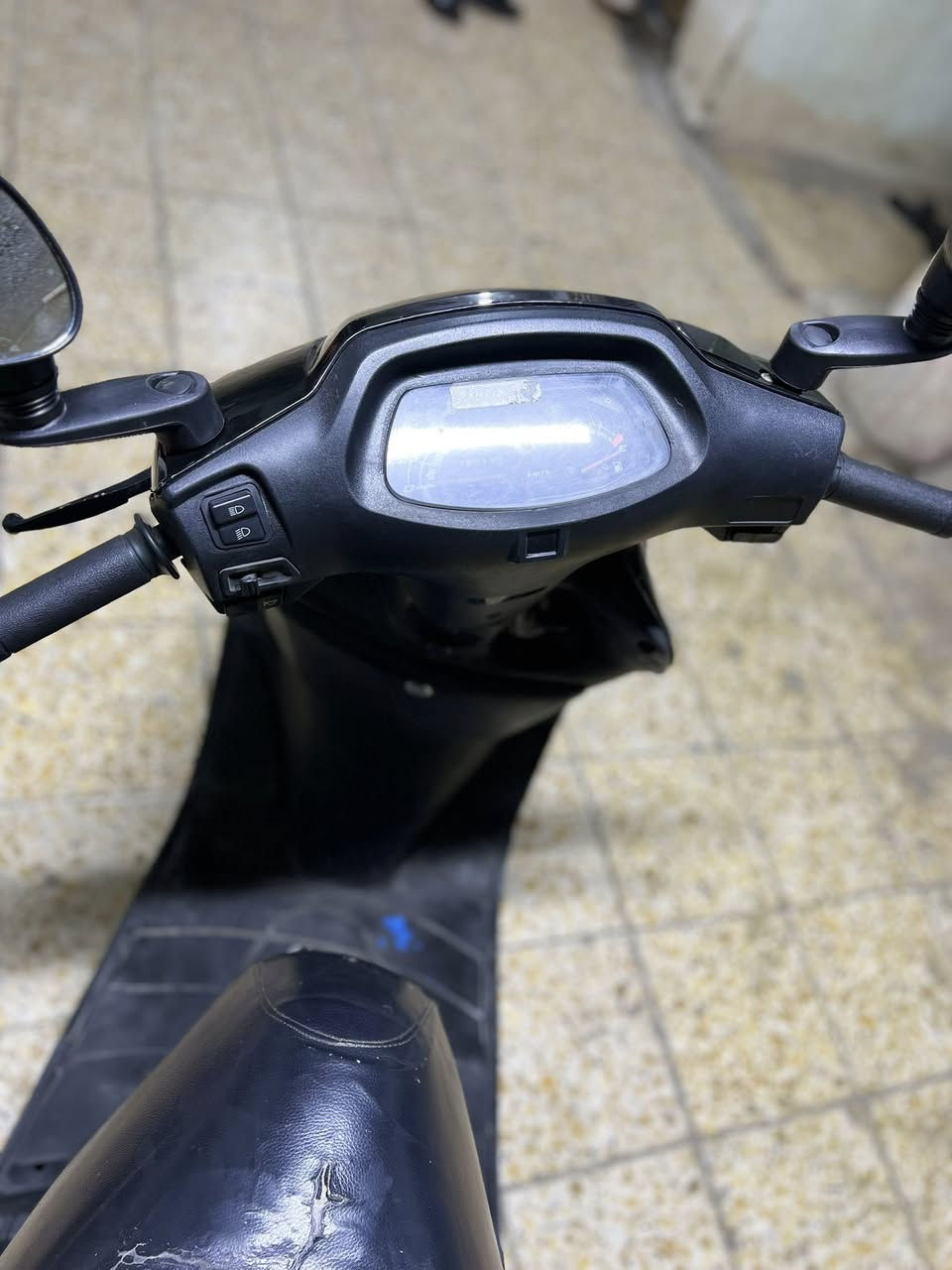 سبيسي نضيفه كله بلاد
السعر 800 وبيها مجال 
الاستفسار ***********
