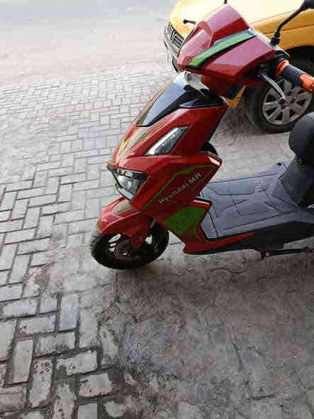 سلام عليكم شباب  دراجه شحن  سكنس موديل2025 للبيع مواصفاتها
3سرعات 
تحمل شخصين
تشغيل  نضامين بصمه او سويج
سرعه الدراجه 60
تتحمل وزن عالي جدا
نضام  تشغيل عن بعد
نضام السرقه 
تمشيك (50) كيلو
بصمات 2
سويجات 2
كلوب لد ابيض عالي ناصي
استان صفح
استان تعليك 
نضام R
 مكاتبه بيها
اي استفسار  على واتساب
***********
مكان بغداد مدينه قطاع ٢٢
السعر 700 وبيها مجال
