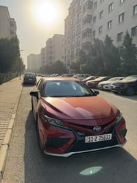 كامري 2024 xse هايبرد ماشيه 19,000mi السياره فول مواصفات عده السلايد  ...