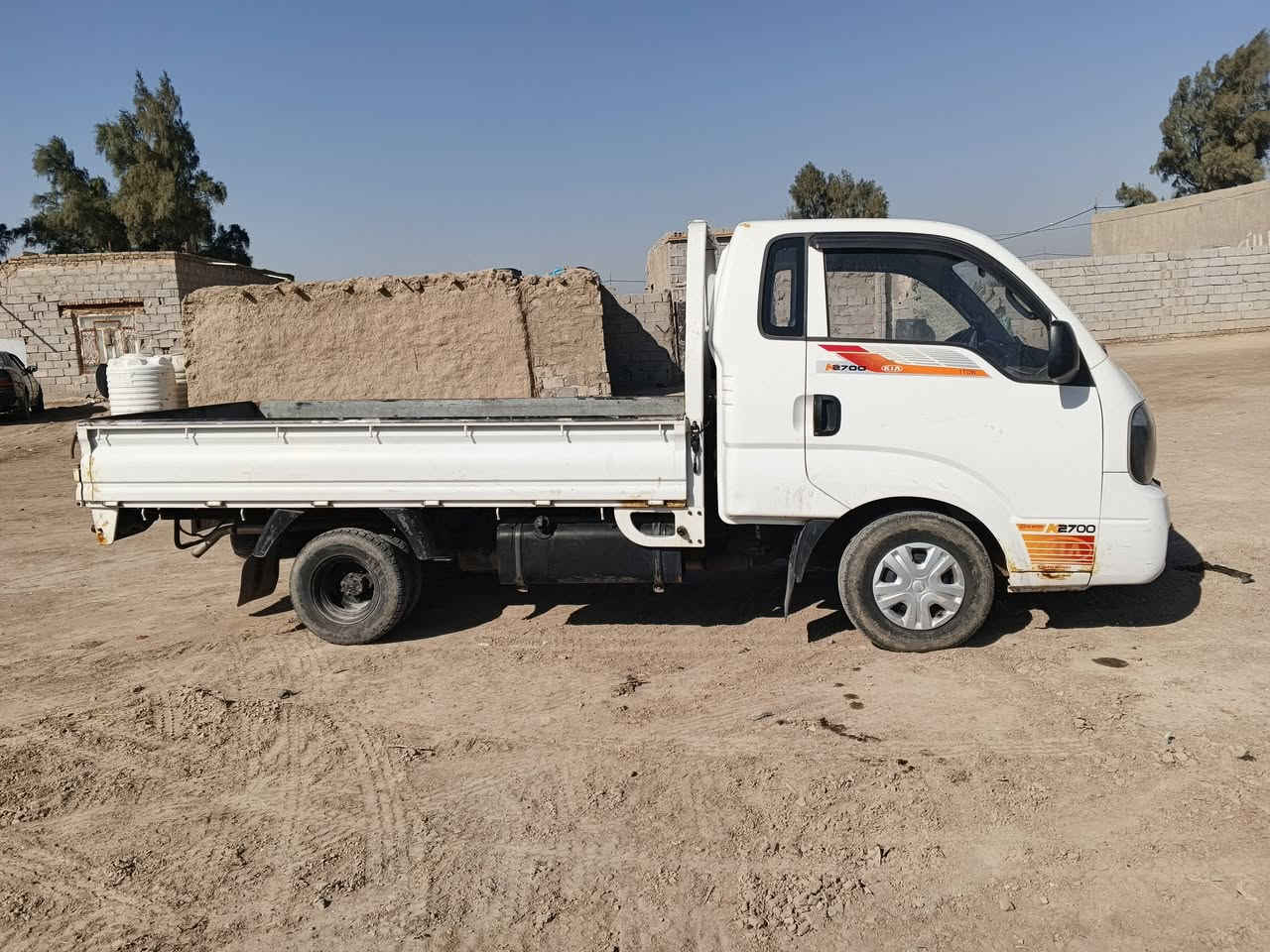 سلام عليكم كيه 2016 البيع مكفوله ماعده ربع صابع بل بنيد تخم تاير سنويه 2031 بسمي استفسار ***********
