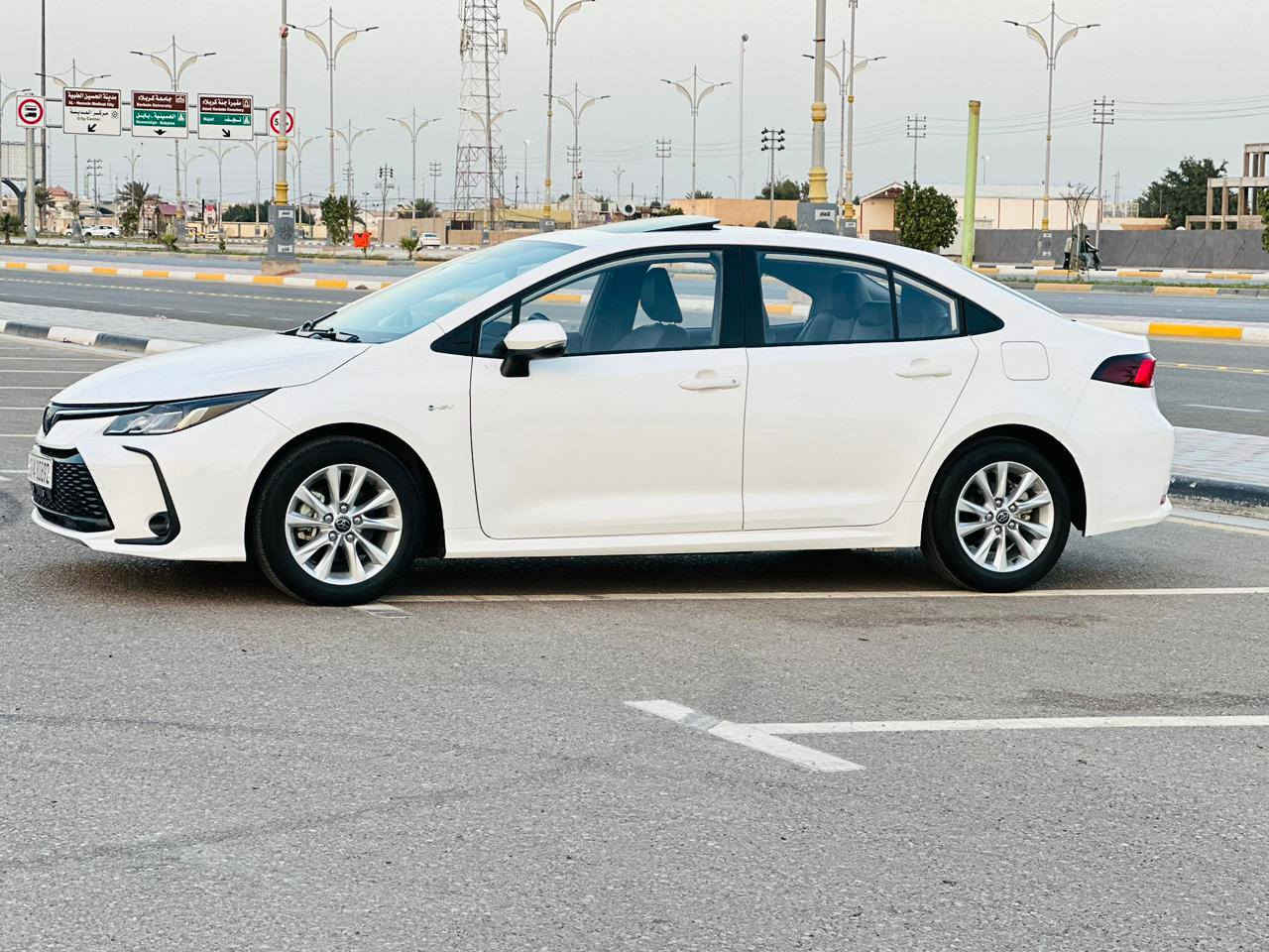 كورلا هايبرد 
موديل 2025
مكفوله السياره كفاله عامه 
ماشيه 12 الف 
فول مواصفات 
السعر 158
***********
***********
