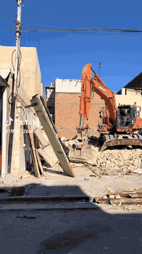 تفليش البيوت القديمة والمحلات وقطع البيوت ورفع الانقاض وتعديل الأرضية بموادها يعني ماأخذ فلوس بس المواد واسويلهيا كاع في كافة مناطق ديالى للتواصل ع الرقم . ***********
