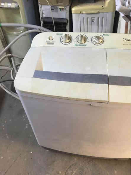 غسالة للبيع شغال ابشرط كل عيب مابي نظيف
حجم 10 كيلو
سعر 70 الف وبي مجال
لاتصال *********** كركوك
