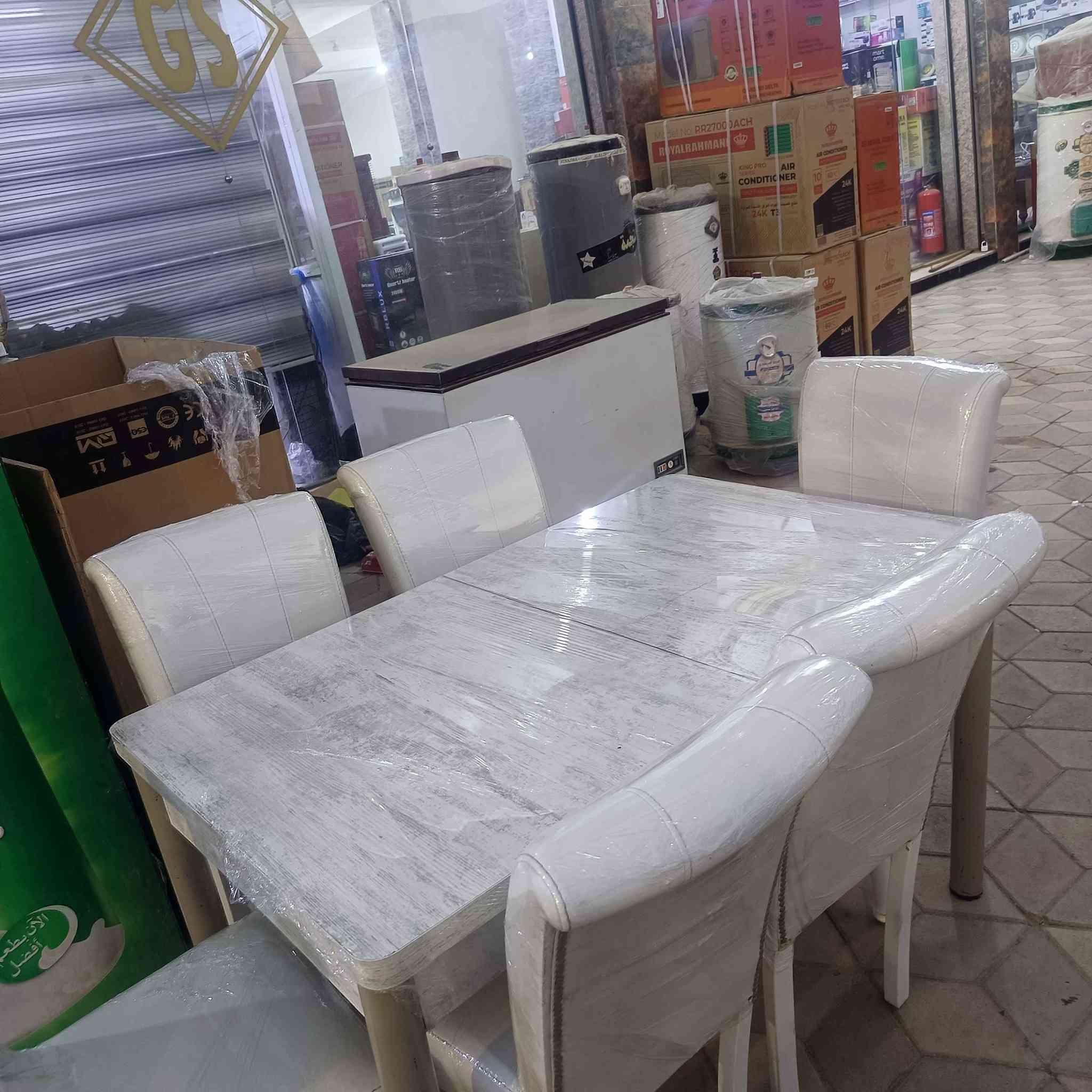 ميز طعام تركي حجم كبير  معه 6 كراسي مسعمل شي قليل اب 175000 وبي مجال هيت يم جامع غفور شارع سكلات هيت, الأنبار


**إذا كنت صاحب هذا الإعلان وتريد حذفه لأي سبب، رجاءا أرسل رسالة إلى الدعم الفني**