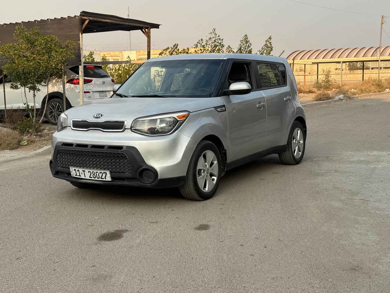 السلام عليكم 
كيا صول 2016 مكينه 1600 وارد امريكي بيه قطعتين كلير  وقطعه صبغ بدون دواخل ابد فقط رش كير ومحرك مكفولات صدر اميمي وخلفي جديد كهربائيات كله شغاله تخم تاير جديد سياره جاهزه للاخير بدون نقص ابد معروضه ب ( 106$ ) وبيه مجال بسيط مكاني بغداد الدوره نهايه شارع 60 للاستفسار *********** بغداد, العراق
