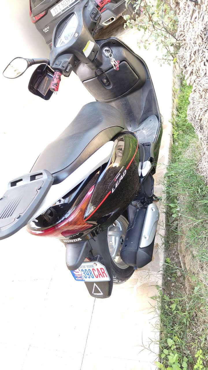 ليدي حديث للبيع مامخله عليه سبانه وشرط الف ماتصرف عليه***********
