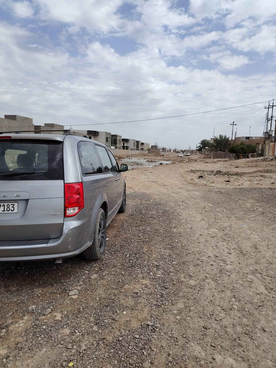 دوج كرفان ٢٠١٩ بغداد الحادث تبديل جاملغ أمامي عكس السائق والبنيد جي تي المواصفات معروفه كلها كهرباء فرس سقفي وارضى ثلاث قطع تبريد السعر ١٧٠ ورقة او مراوس مع باسفيكا حديث للاستفسار ***********
