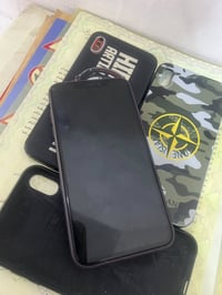 فقط بيع بدون مراوس بس الشراي يتصل لحد يتعبني ايفون اكس ماكس اس ذاكره 6...