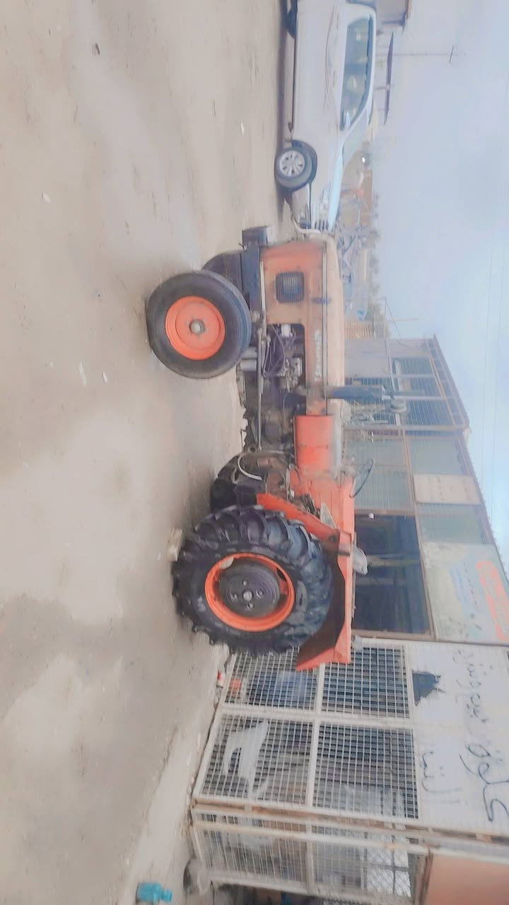 مكينه عنتر 85 تايرات خلفيه ماماشيات باور تركي كرهبايات كلها شغاله كيوجه كلها شغاله شركه مكينه جاهزه ثكال خلفي امامي رقم بغداد بدون تحويل التواصل ع ***********
