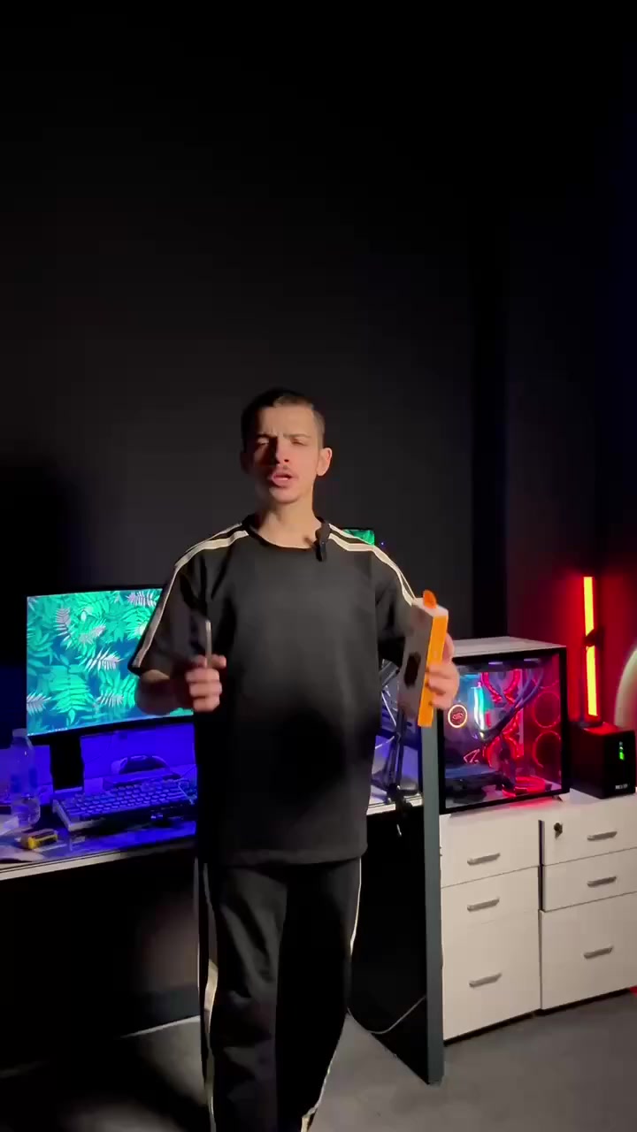 باور بانك مغناطيسي 3 في 1
بسعة 5000mAh
يجمع بين الشحن السلكي واللاسلكي، ومخصص لدعم أجهزة الهواتف والساعات الذكية بأمان وكفاءة عالية

 شحن الهواتف الذكية لاسلكياً بقوة تصل حتى 15W.

شحن الساعات الذكية (حتى 2.5W).

شحن سريع PD عبر منفذ USB-C بقدرة 20W.

مثالي للسفر والاستخدام اليومي بفضل حجمه الصغير وتصميمه المغناطيسي العملي.

 متوافق مع مختلف الأجهزة الذكية (iPhone – Android – AirPods – ساعات ذكية).

 الموديل: TUGII-Y01W

 السعة: 5000mAh

 الإدخال (Type-C): 5V/3A، 9V/2A، 12V/1.5A

 الإخراج (Type-C): 5V/3A، 9V/2.22A، 12V/1.67A

 الإخراج اللاسلكي: 5W / 7.5W / 10W / 15W

إخراج الساعة اللاسلكي: 2.5W (حد أقصى)

 تقنية شحن ذكية سريعة وآمنة

 تصميم فائق النحافة وخفيف الوزن

 مواد عالية الجودة لضمان الأمان وحماية الأجهزة
التواصل او الحجز ***********
الحجز السريع 
https://rolemall.com/?strung=QJzyuQ0gootquality4820
