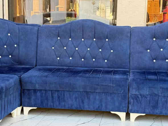 السلام عليكم طخم البيع نضيف جداً  
السعر 190الف او بي مجال التواصل على الرقام هذي ***********
***********
